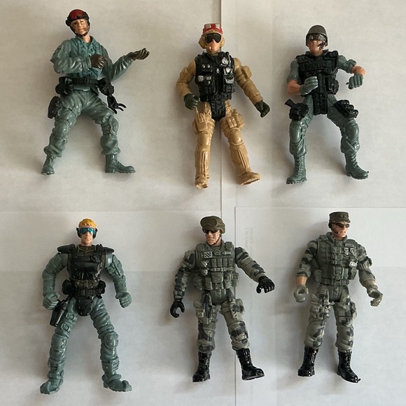 Lanard? Chap Mei? Other - Lanard? Chap Mei? Set of six action figures.